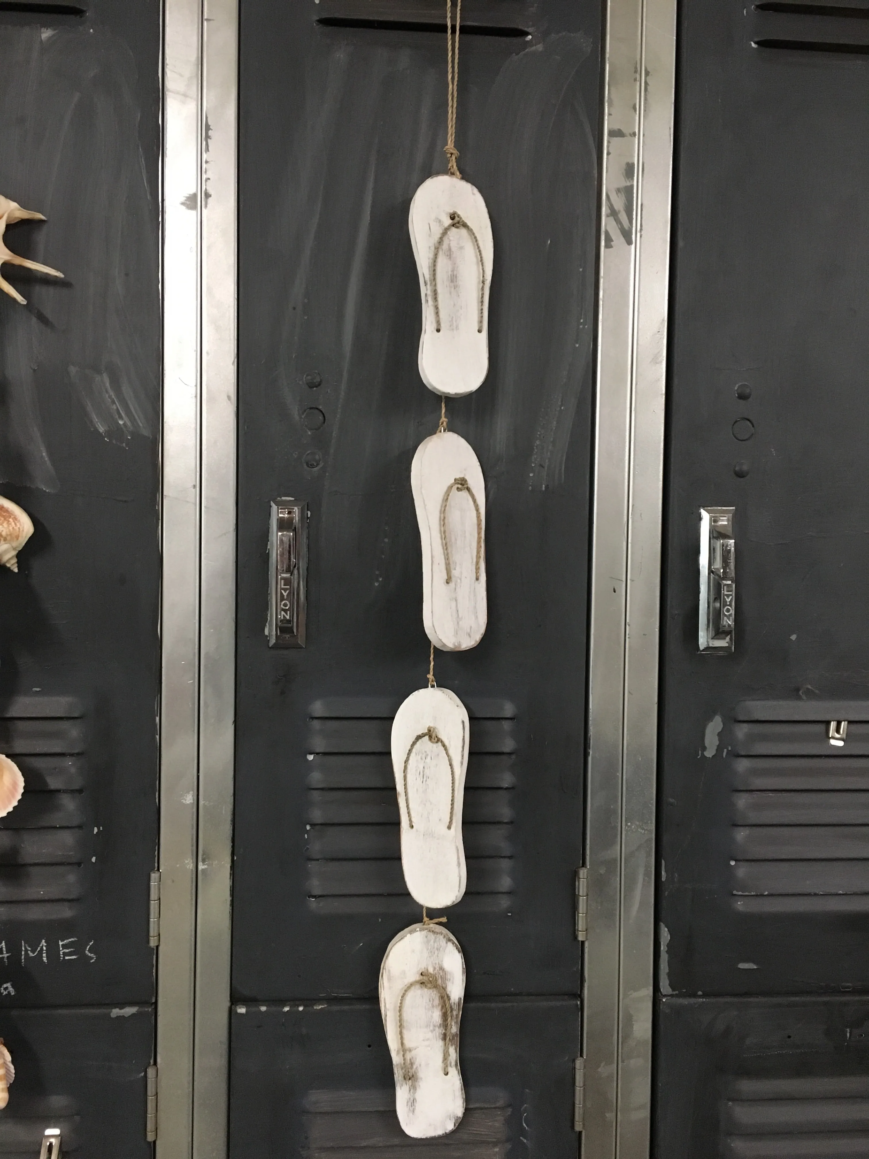 Wooden Slippah Garland